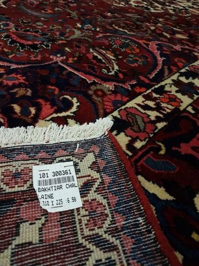 Tapis d'Iran BAKTHIAR en laine points noués...