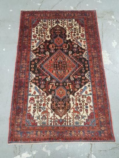 Tapis d'Iran NAHAVAND en laine points noués...