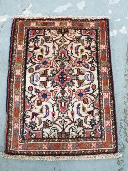 Tapis d'Iran HAMEDAN en laine points noués...