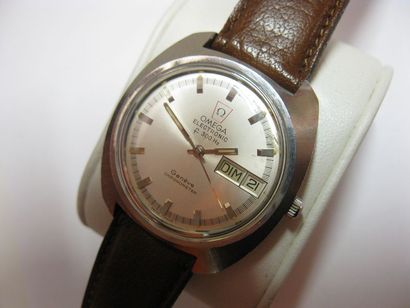 OMEGA
Montre bracelet électronic F 300, collection...