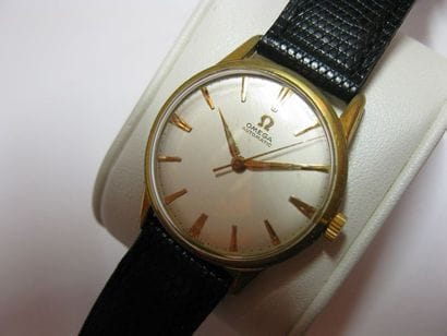 OMEGA
Montre bracelet en plaqué or, boîtier...