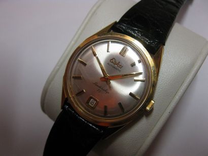 ESKA
Montre d'homme en or jaune 750 millièmes,...