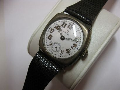 OMEGA
Montre bracelet en argent, 900 millièmes,...