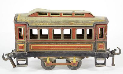 CR (Charles ROSSIGNOL)
Une voiture à passagers...