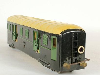 JEP
Voiture surbaissée à bagages verte et...