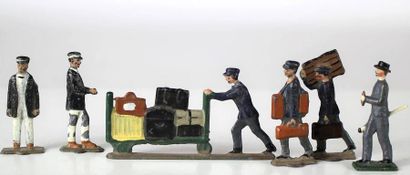 CBG
Ensemble de six personnages de gare peints...
