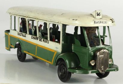 CIJ
Autobus parisien. 