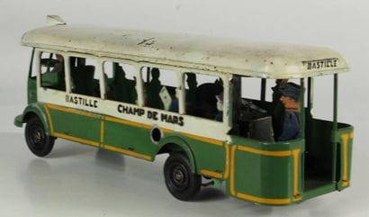 CIJ
Autobus parisien. 