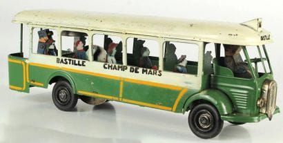 CIJ
Autobus parisien. 