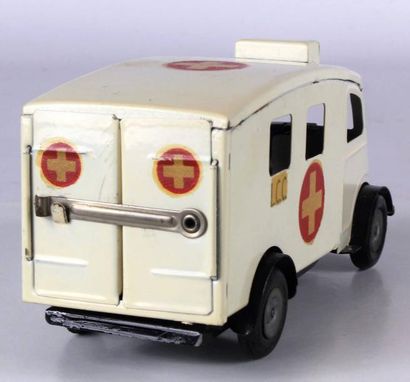 Minic Toys
Ambulance. Motorisation mécanique...