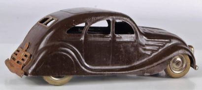 Minic Toys
Voiture marron - Saloon Car. Motorisation...