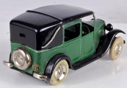 Minic Toys
Voiture TAXI de couleur verte...