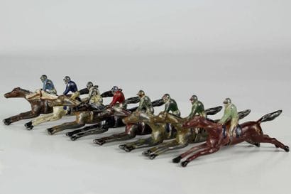 Un ensemble de huit chevaux de course en...