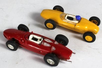 Scalextric
Coffret GP33. Deux Voitures: 1)...