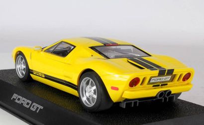 SCALEXTRIX
Voiture Ford GT jaune. Boîte plastique.
Vendu...