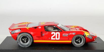 FLY car model. Ford GT 40 N°20. Boîte plastique.
Vendu...
