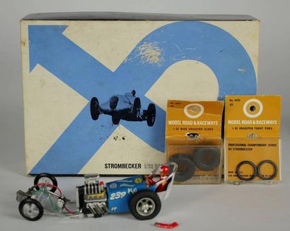 STROMBECKER
Dragster bleu 239. Boîte d'origine...