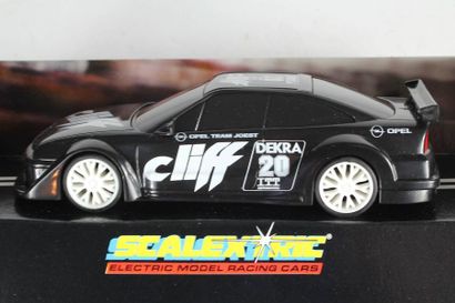 Scalextric
C.631 - Opel Calibra 