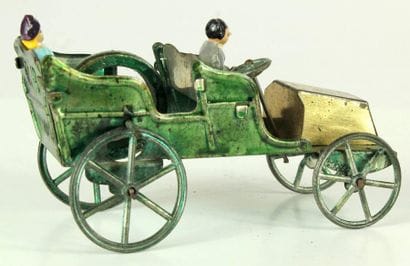 CR (Charles ROSSIGNOL)
Voiture double phaéton....