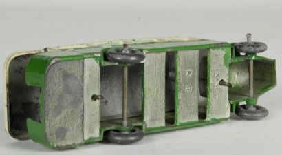 AR (Autajon et Roustan)
Autobus parisien...