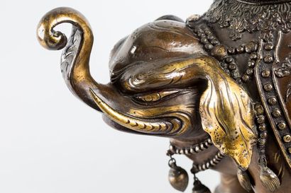 JAPON Brûle-parfum en bronze à patine brune,...