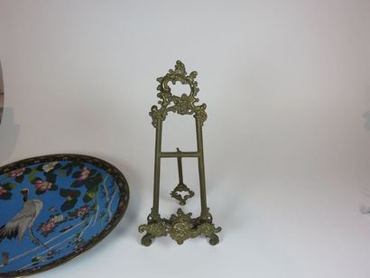 EXTRÊME-ORIENT Important plat en émaux cloisonnés...
