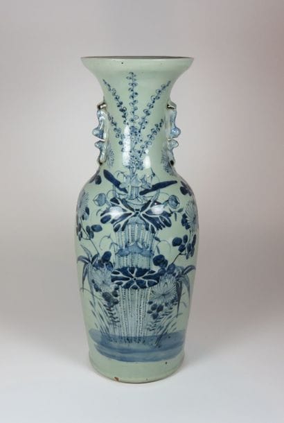 EXTRÊME-ORIENT Grand vase en céramique à...