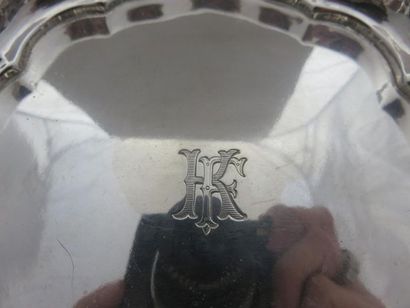 Série de six dessous de carafes en argent....
