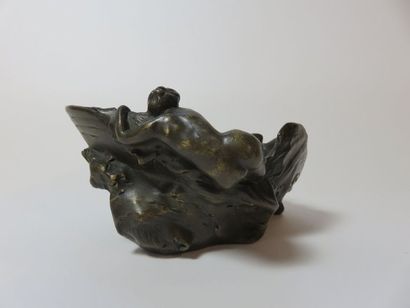 Auguste LEDRU, 1860-1902 Coupe vide-poche...