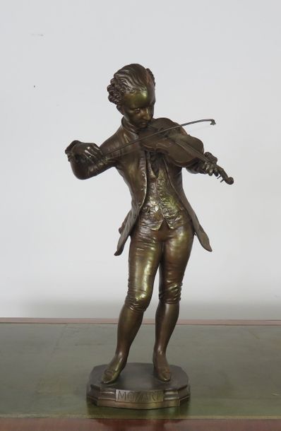 D'après GUEYTON Mozart en pied jouant du...