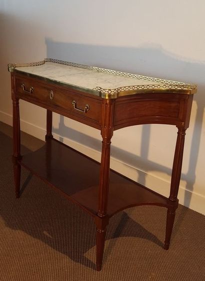 Belle console en acajou et placage d'acajou....