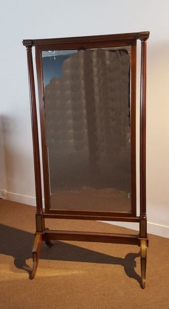 Grand psyché en acajou, quarts de rond, moulures...