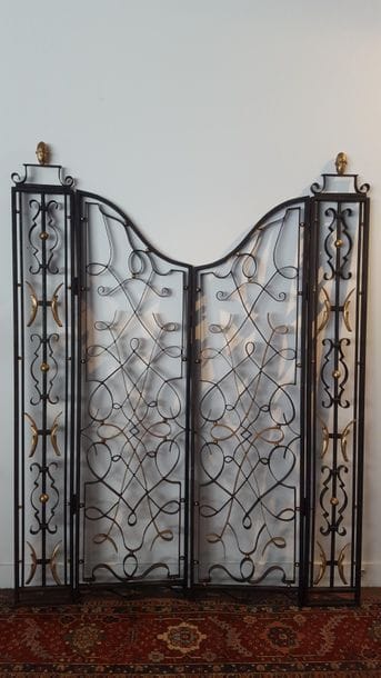 Paire de grilles d'intérieur en fer plat...
