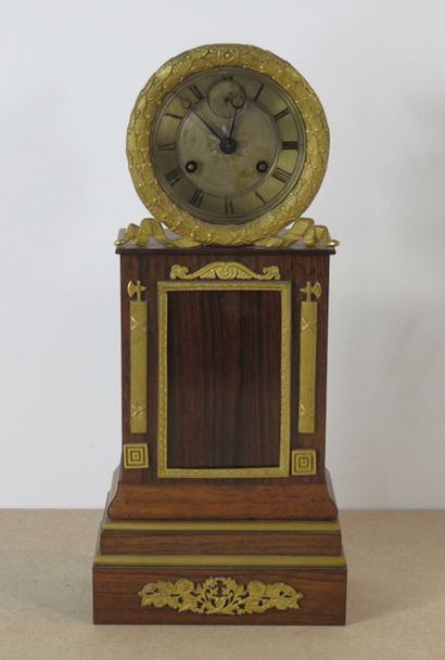 Pendule en palissandre, placage de palissandre...