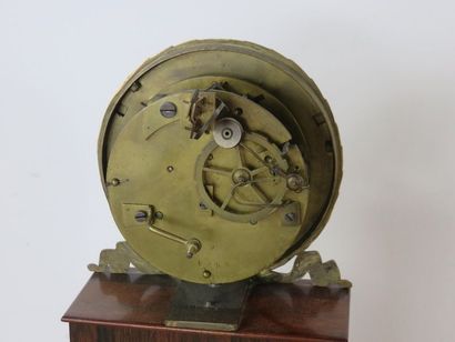 Pendule en palissandre, placage de palissandre...