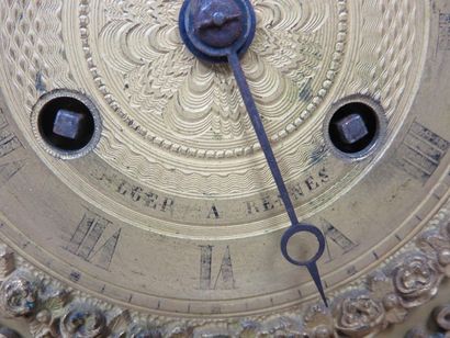 Pendule à l'astronomie en bronze ciselé et...