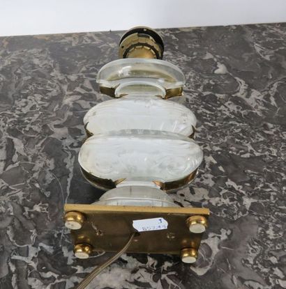 Dans le goût de BAGUES Pied de lampe en double...