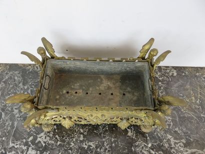Jardinière rectangulaire en bronze doré,...