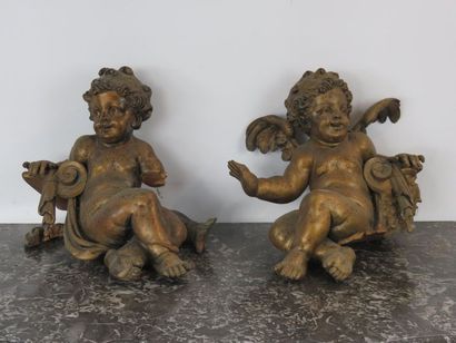 Paire d’angelots en bois redoré – XVIIIe...