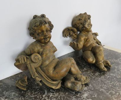 Paire d’angelots en bois redoré – XVIIIe...