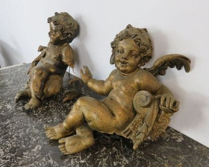 Paire d’angelots en bois redoré – XVIIIe...