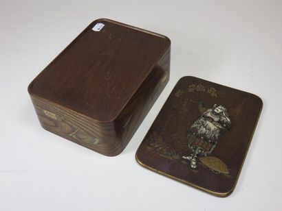 JAPON - Epoque MEIJI (1868-1912) Boîte en...