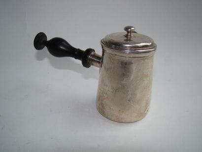 Cafetière égoïste en argent. Modèle droit,...