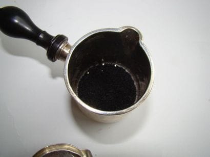 Cafetière égoïste en argent. Modèle droit,...