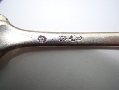 Couvert de table en argent. Modèle uniplat,...