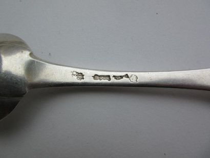 Cuiller à soupe en argent. Modèle uniplat,...