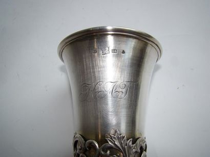 Coupe de Kiddouch en argent. Coupe haute...
