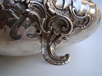 Jardinière de table en argent. Bombée, de...