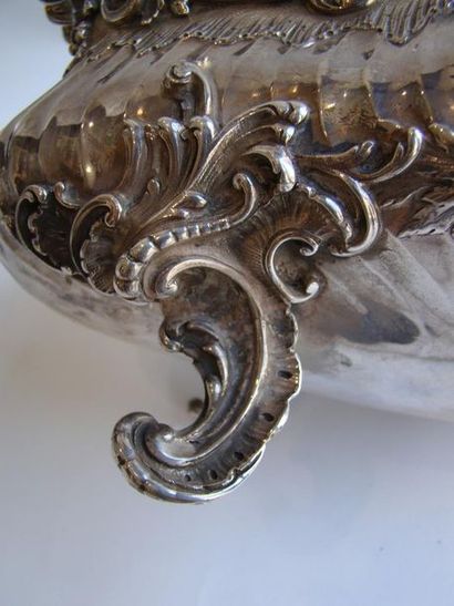 Jardinière de table en argent. Bombée, de...