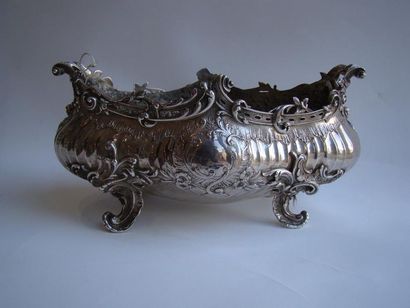 Jardinière de table en argent. Bombée, de...